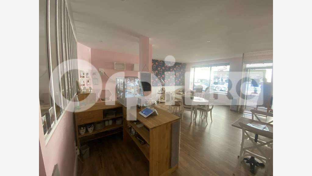 VILLEFRANCHE SUR SAONE - LOCAL COMMERCIAL - 95m2