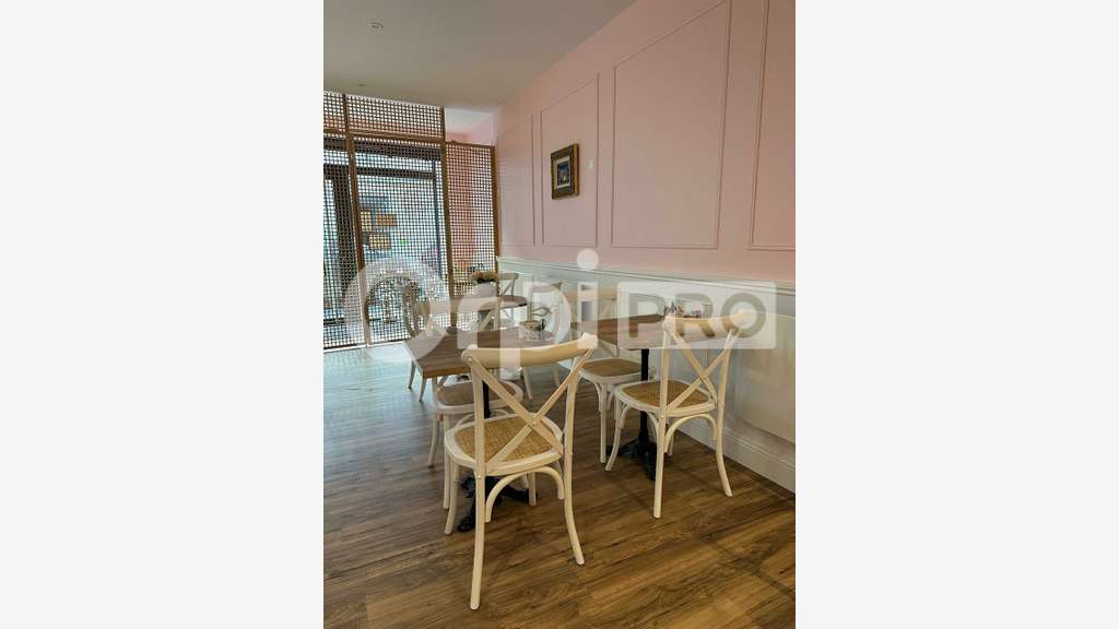 VILLEFRANCHE SUR SAONE - LOCAL COMMERCIAL - 95m2