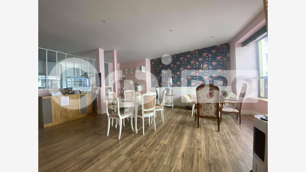 VILLEFRANCHE SUR SAONE - LOCAL COMMERCIAL - 95m2