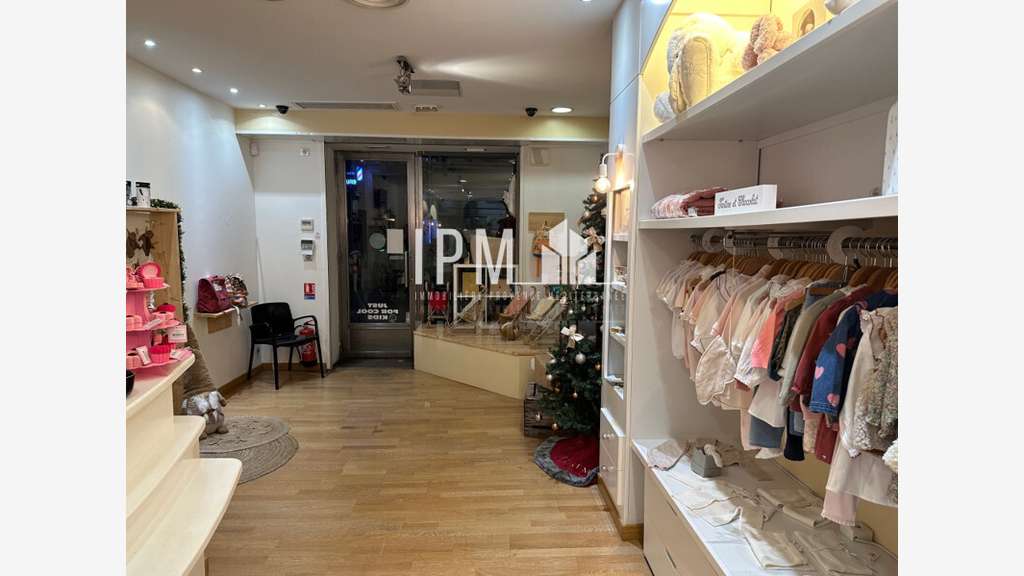 DAB local commercial 104m² à Marseille 6e