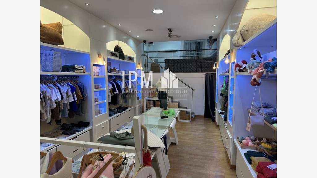 DAB local commercial 104m² à Marseille 6e