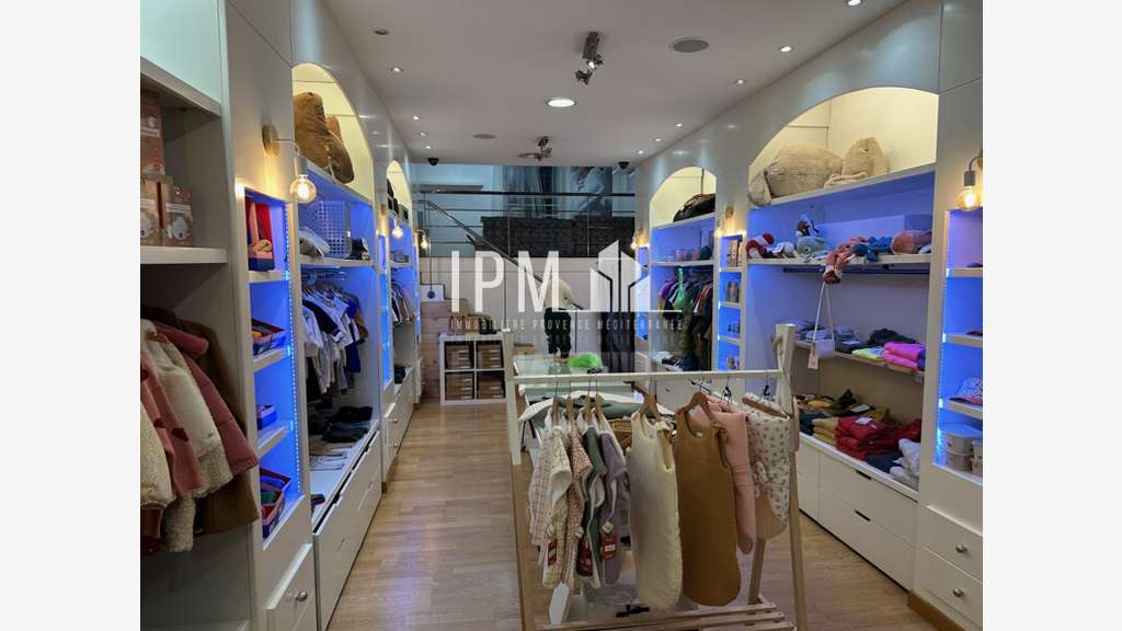 DAB local commercial 104m² à Marseille 6e
