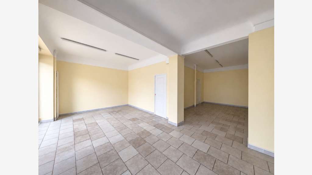 Faible loyer boutique appartement 132m² - 94500