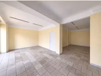 Faible loyer boutique appartement 132m² - 94500