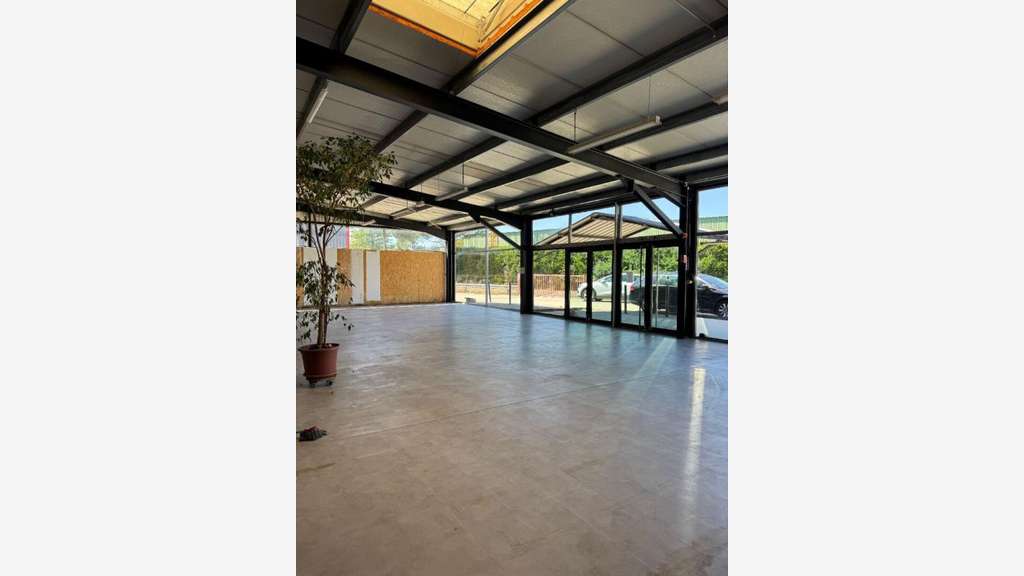 DAB local commercial 414m² à Chancelade ZAC