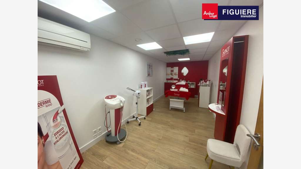Cession droit au bail local 193m² à Coudoux D10 
