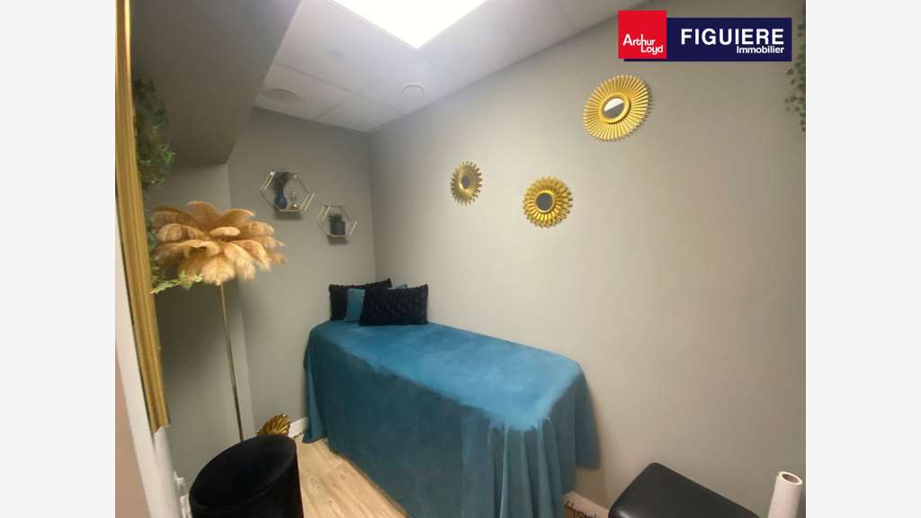 Cession droit au bail local 193m² à Coudoux D10 