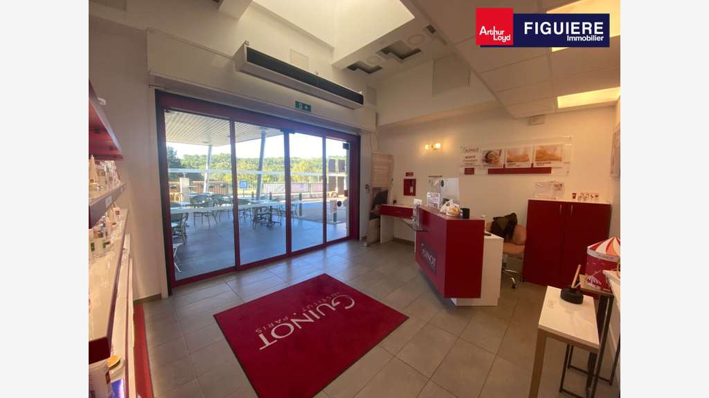Cession droit au bail local 193m² à Coudoux D10 
