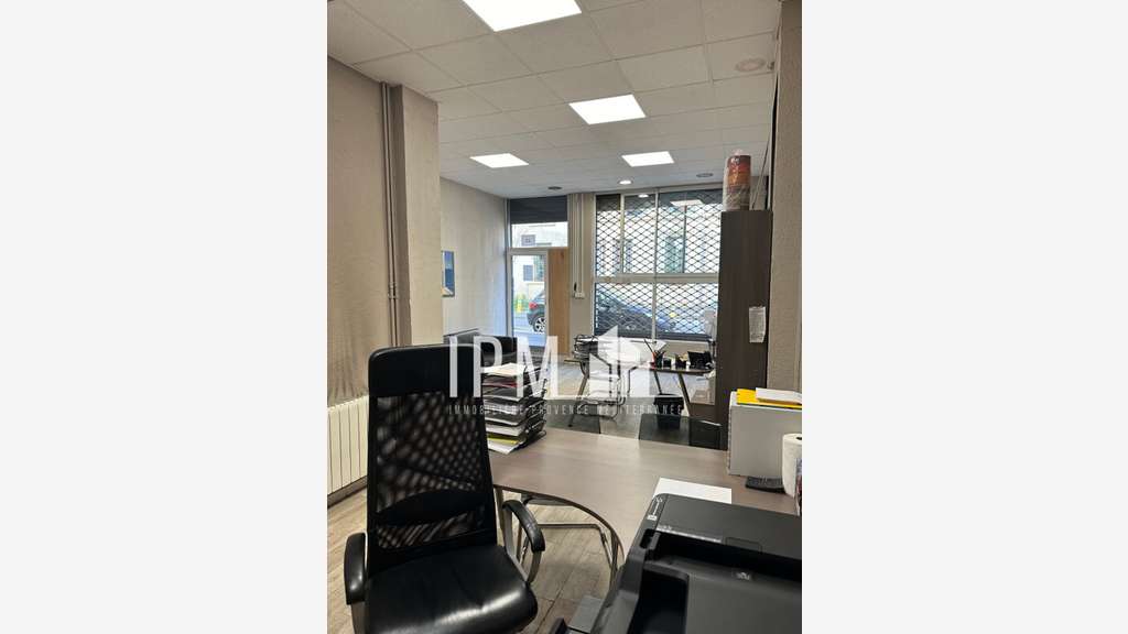 A céder local commercial de 50m² à Marseille 13003