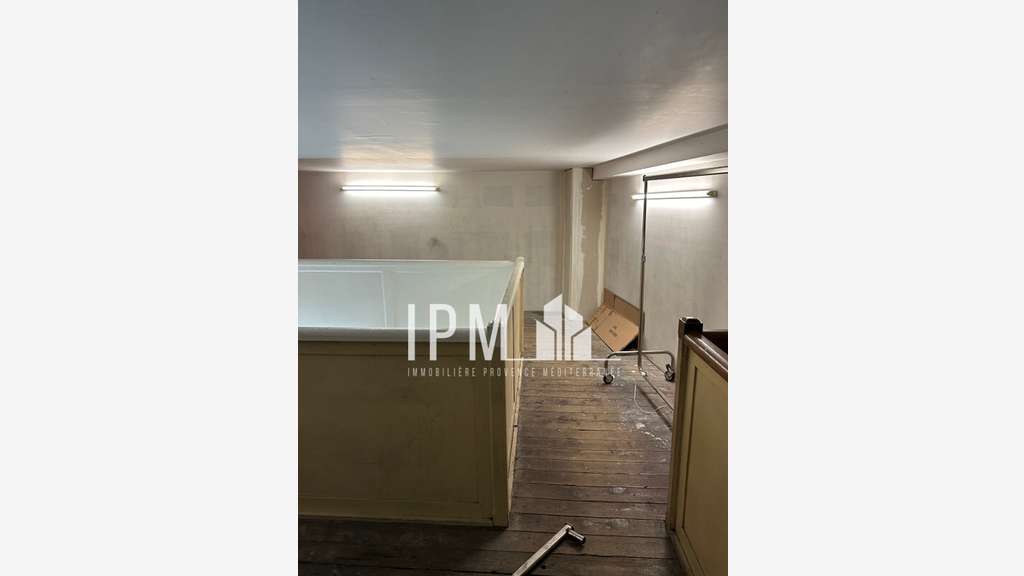 Cède bail local commercial de 90m² Marseille 13001