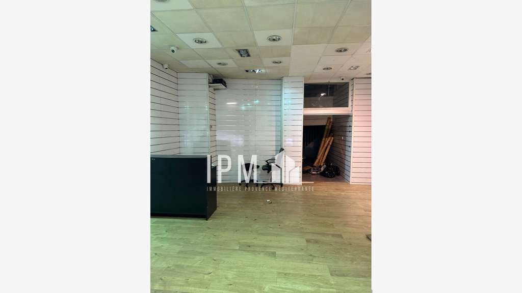 Cède bail local commercial de 90m² Marseille 13001