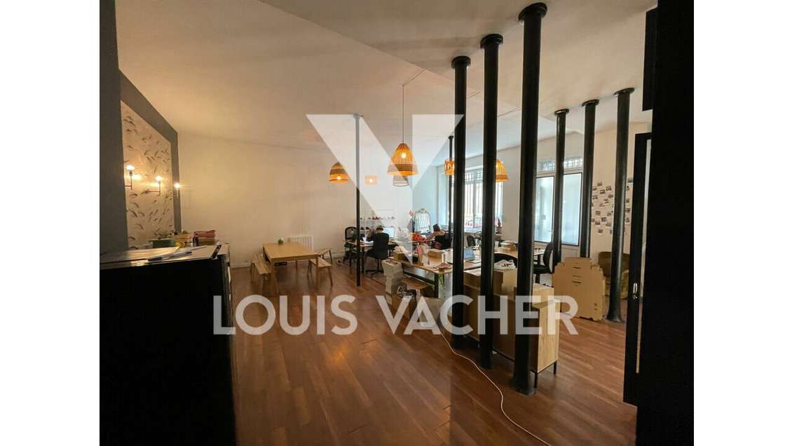 DAB local commercial 123m² axe passant au Bouscat