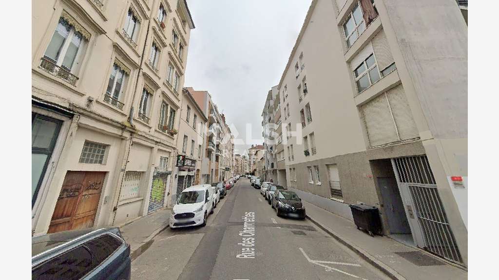 Droit au bail local belle vitrine 80m² à Lyon 6e