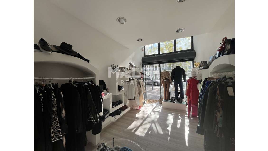 DAB local commercial 50m² à Lyon 8e