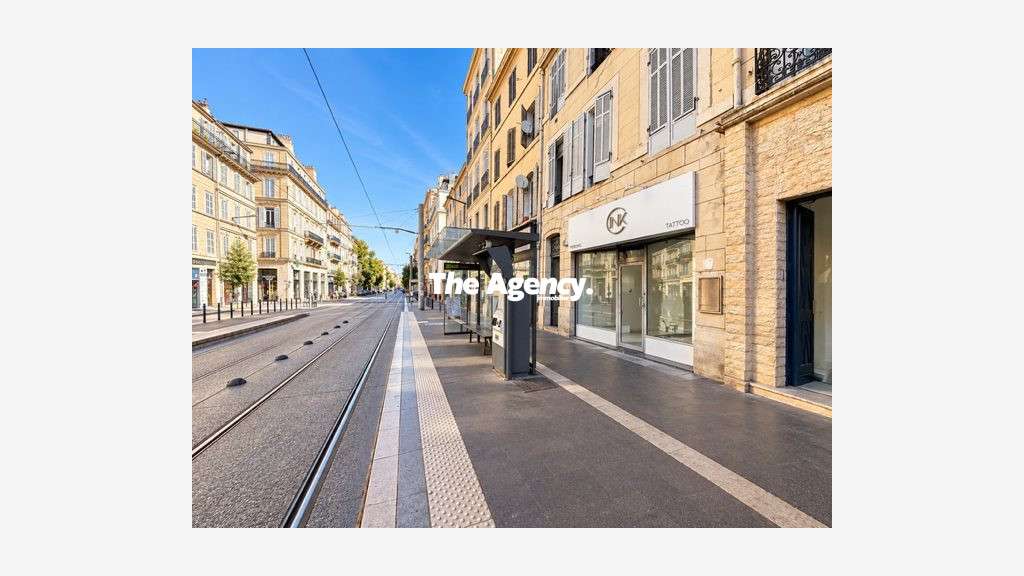 DAB local 72m² à Marseille 6e Castellane