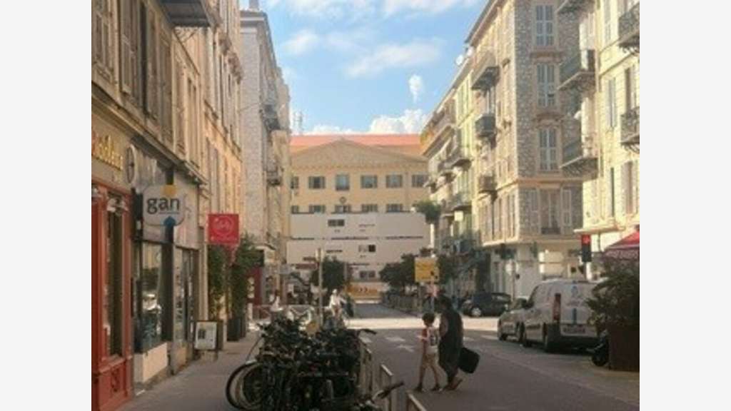 A vendre droit au bail 90m² Nice centre Carabacel