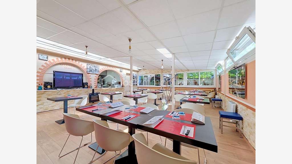 Local commercial 230m² à céder au cœur de Rosny