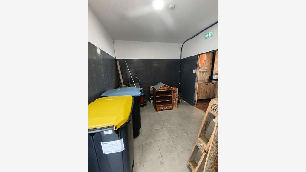 Local 73m² à louer excellente visibilité à Sautron