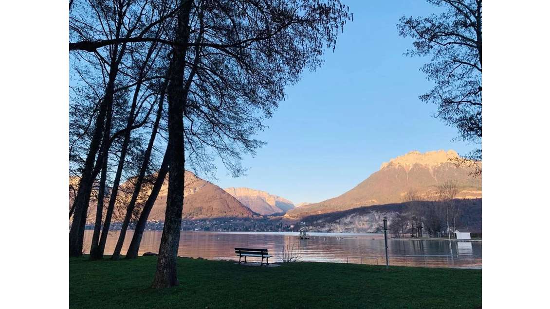 Cède local commercial 35m² rue fréquentée à Annecy