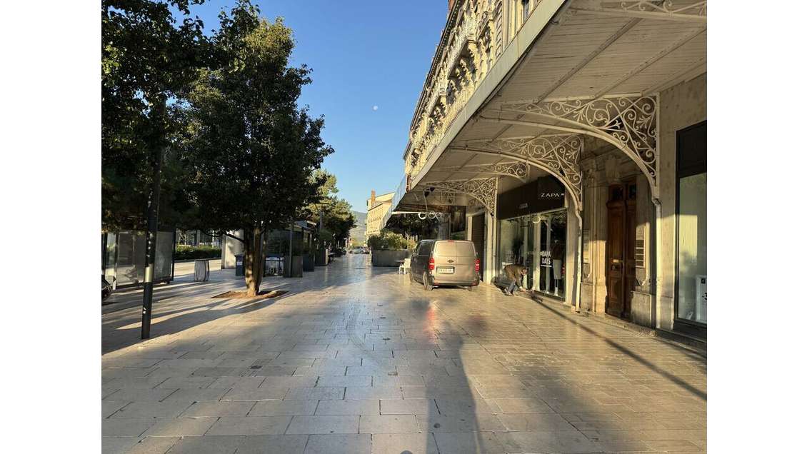 DAB local commercial 62m² à Valence centre 