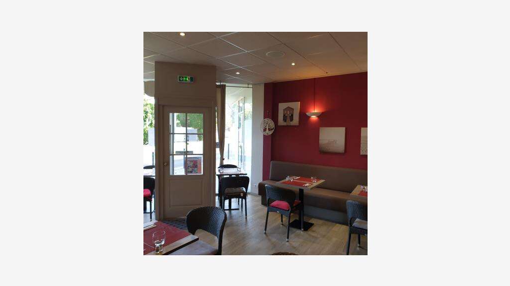 DAB local restauration 150m² avec parking à Tours