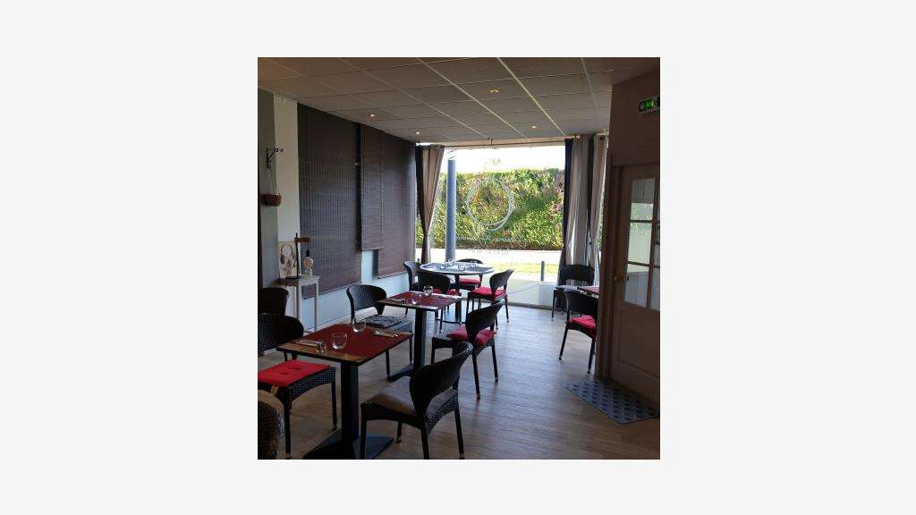 DAB local restauration 150m² avec parking à Tours