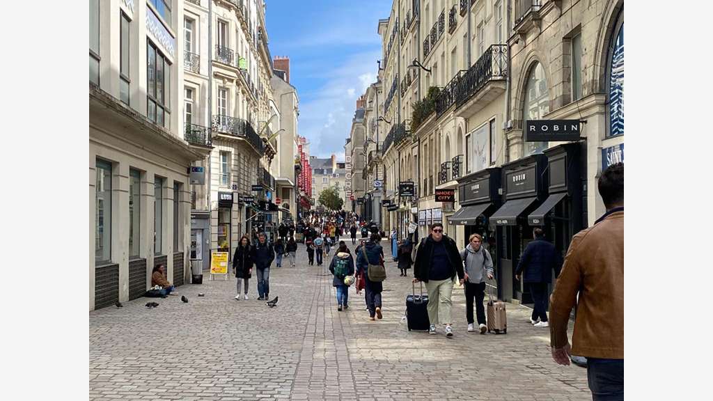 Bail à céder local 116m² empl N°1 Nantes Decré