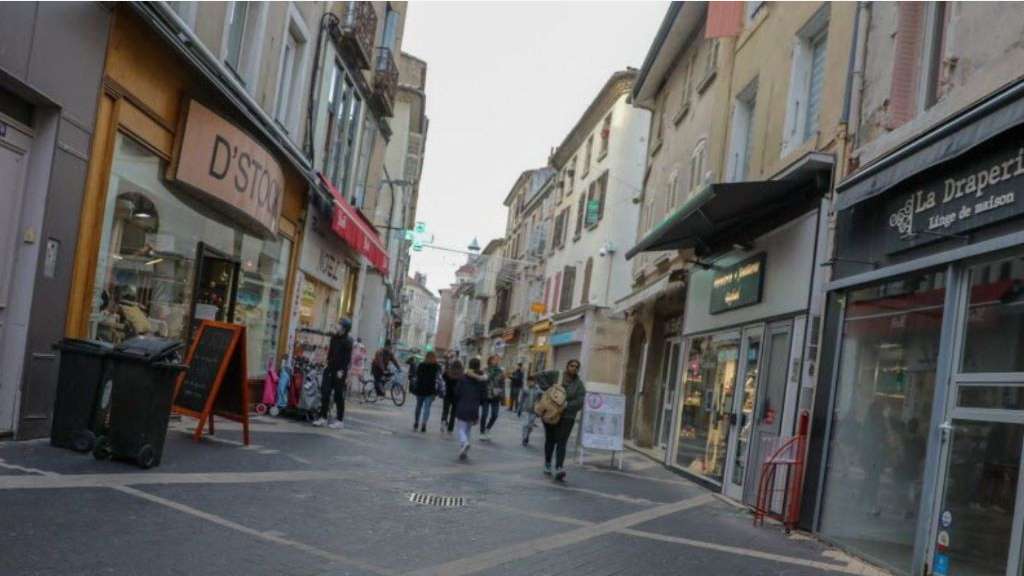 DAB local commercial 105m² secteur prisé à Valence