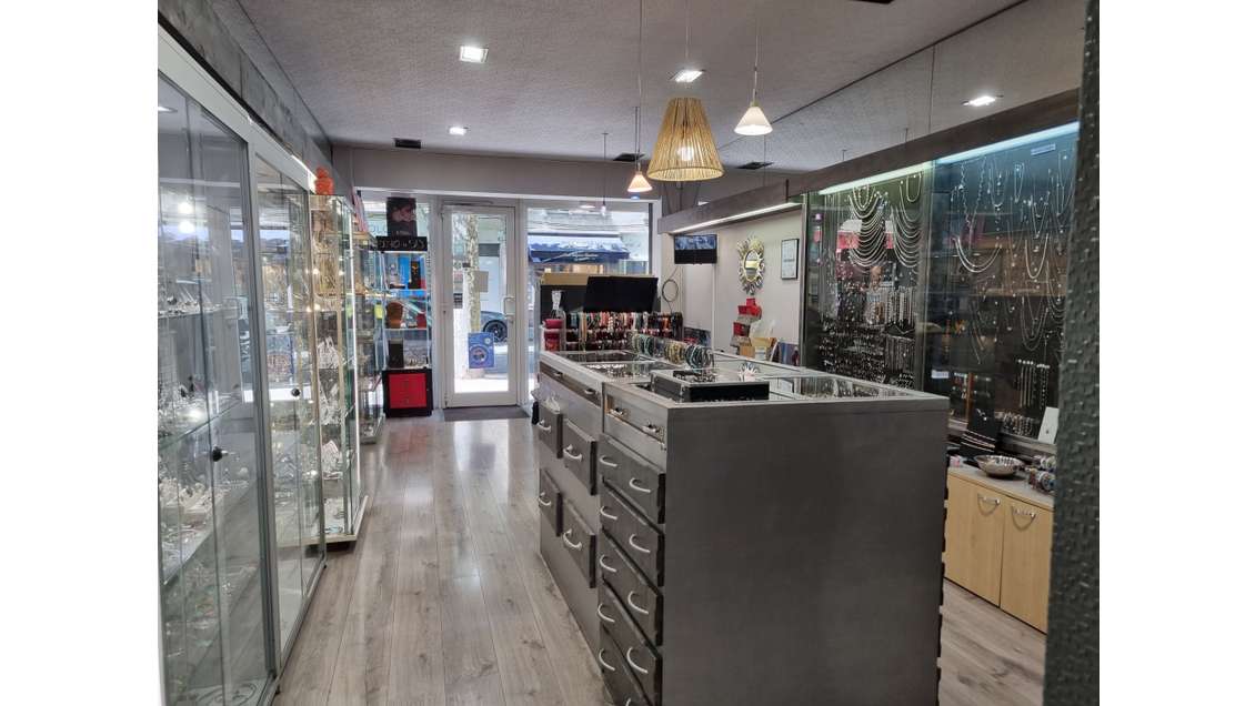 Cède bail local commercial 50m² à Digne les Bains