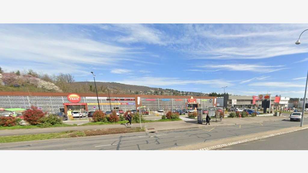 Local 237m² emplacement N°1 RN6 Limonest