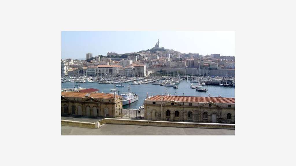 DAB très beau local 80m² à Marseille 1er Opéra