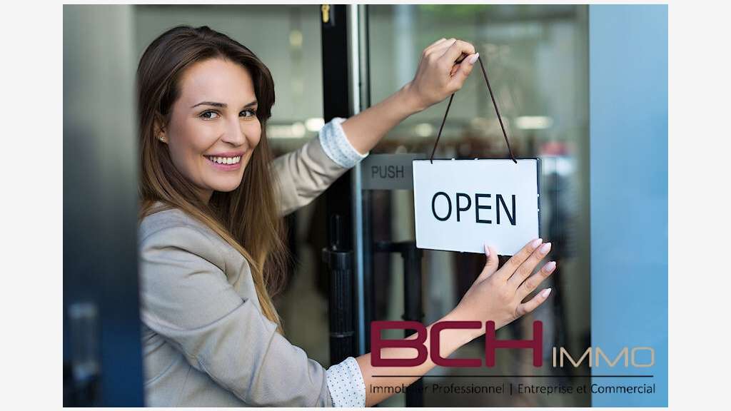 Location avec DAB local commercial 240m² Marseille