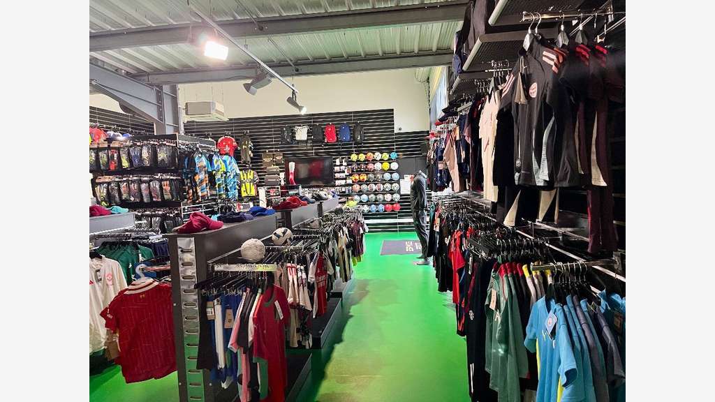 DAB local commercial 145m² zone Montélimar Sud