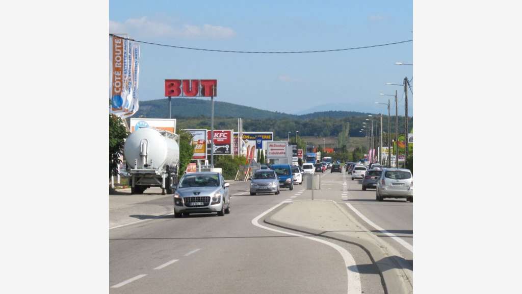 DAB local commercial 145m² zone Montélimar Sud