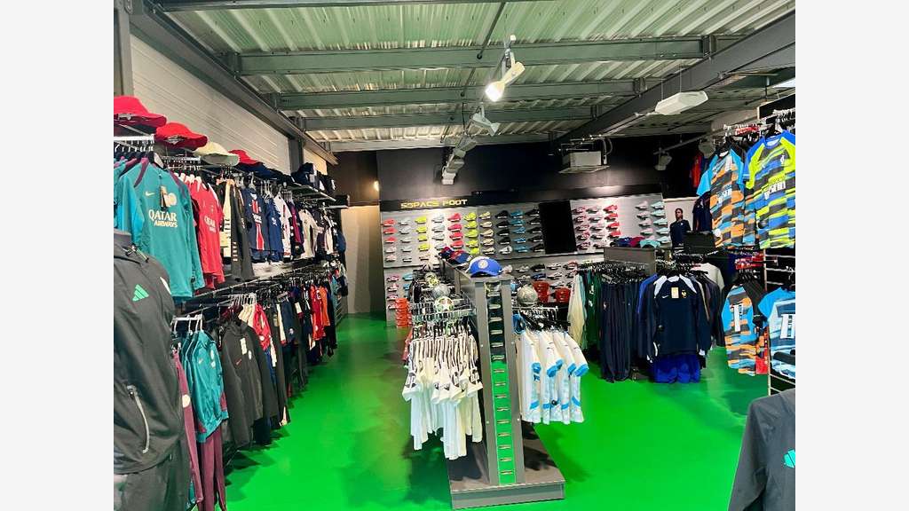 DAB local commercial 145m² zone Montélimar Sud