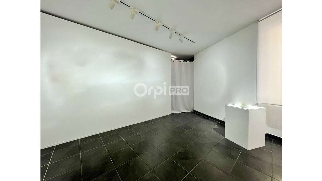 DAB local commercial rénové 70m² à Nantes Dobrée