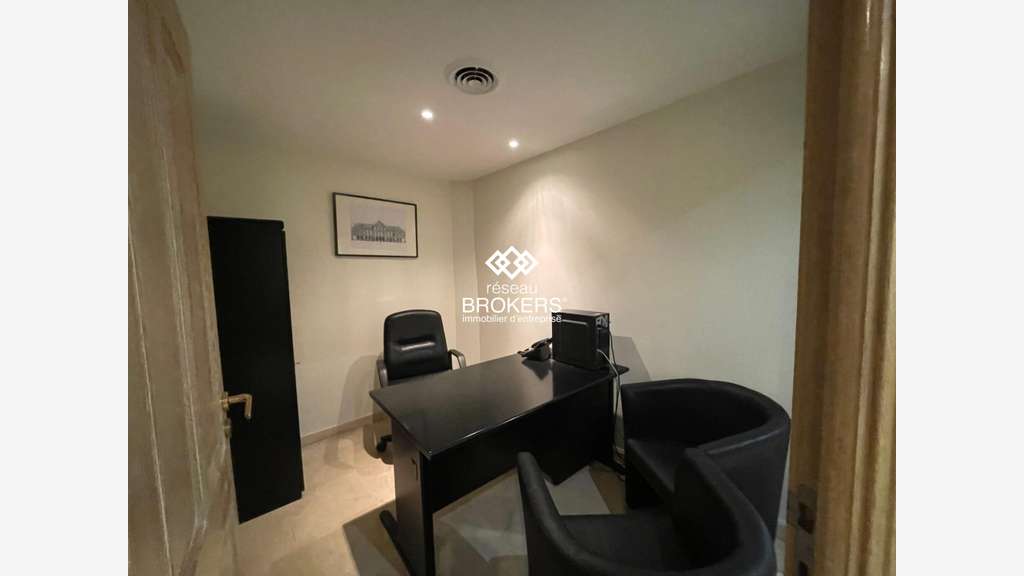 DAB boutique 157m² axe stratégique du Vieux Nice  