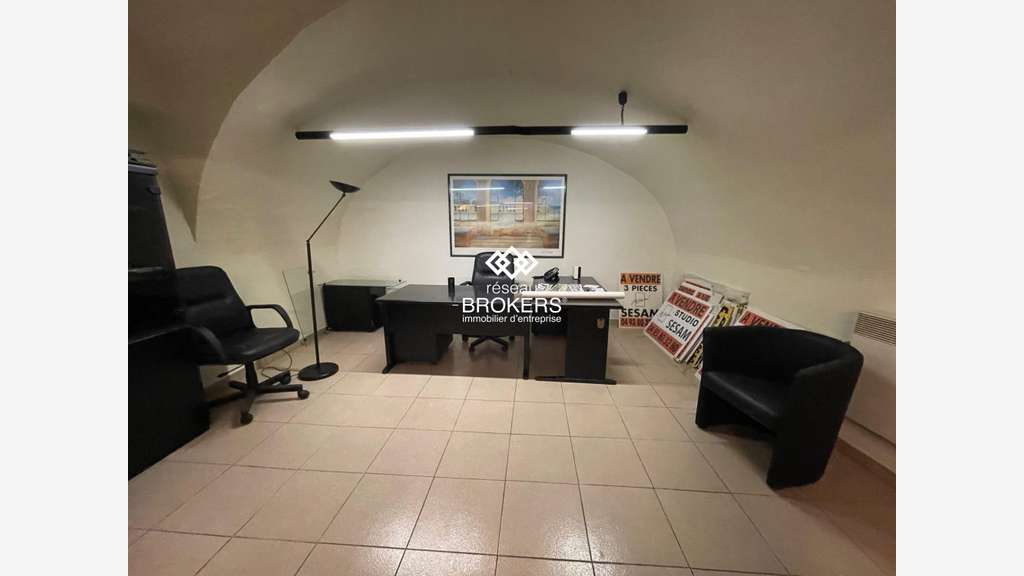 DAB boutique 157m² axe stratégique du Vieux Nice  