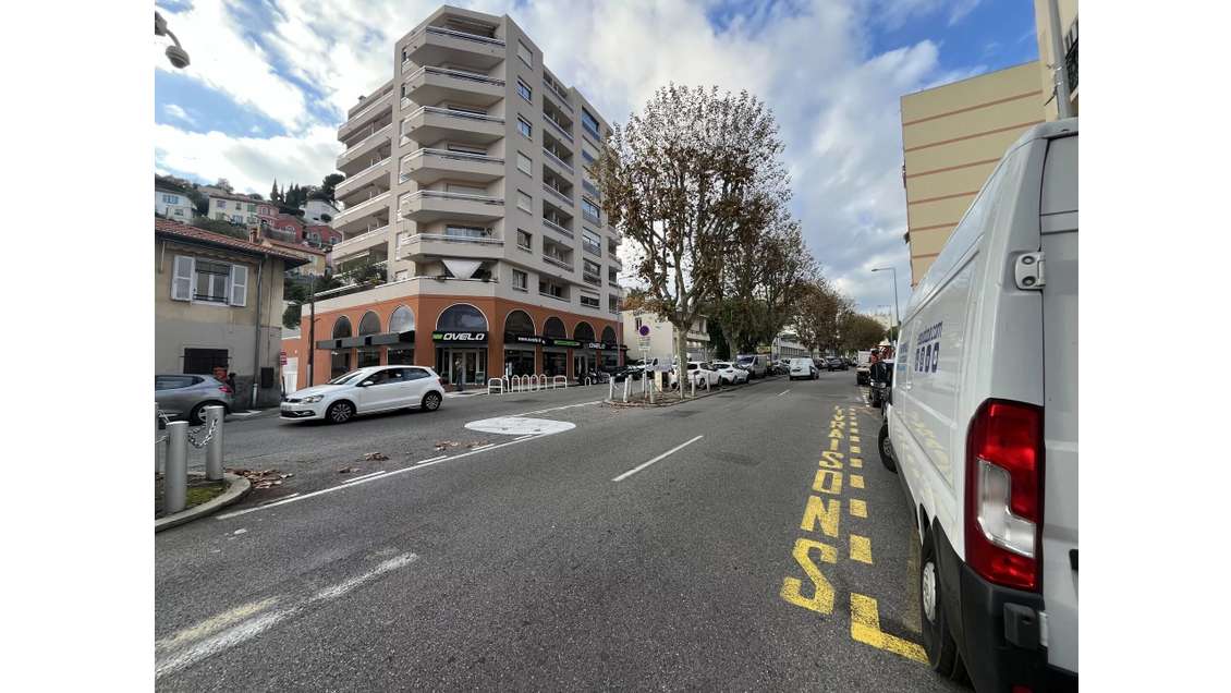 Cession droit au bail 38m² axe passant Nice Ouest