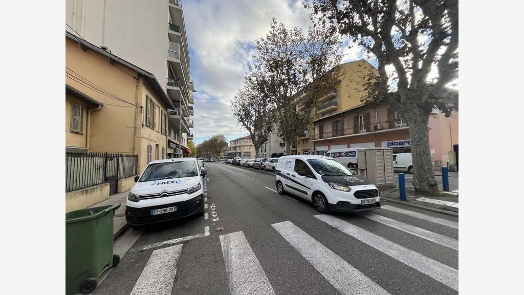 Cession droit au bail 38m² axe passant Nice Ouest