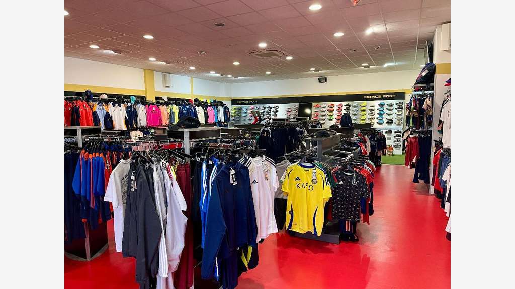 DAB local 240m² zone des Couleures Valence