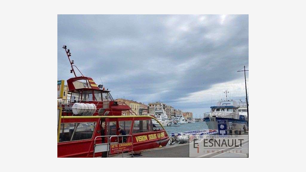 Commerce 50m² à céder emplacement n° 1 à Sète