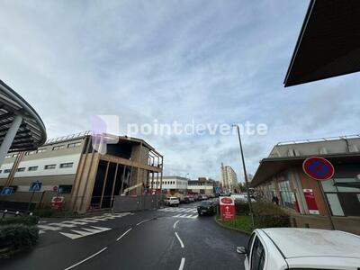 Cession droit au bail Locaux commerciaux - Boutiques à Fresnes
