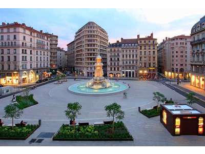 Cession droit au bail Locaux commerciaux - Boutiques à Lyon 2e