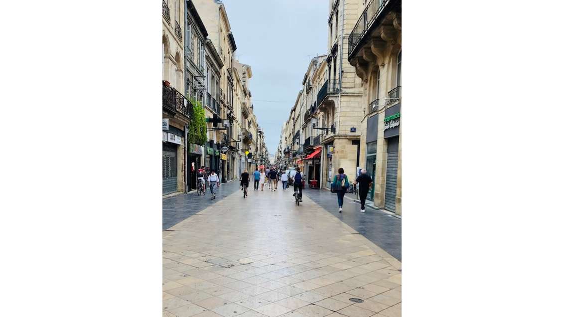 Boutique N°1 à Bordeaux hyper centre  