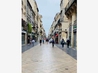 Boutique N°1 à Bordeaux hyper centre  