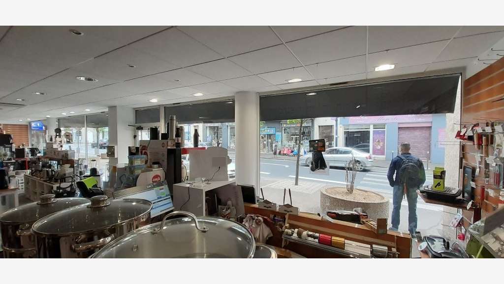 DAB superbe local commercial 130m² à Saint-Fons