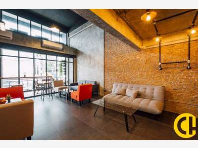 DAB superbe local commercial 130m² à Saint-Fons 