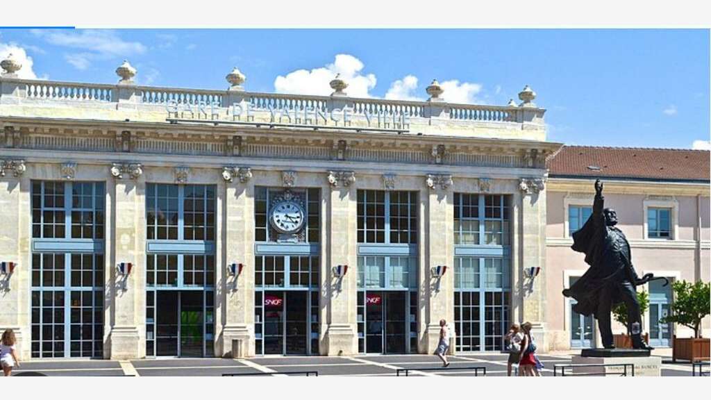 DAB local commercial 110m² très bon état à Valence