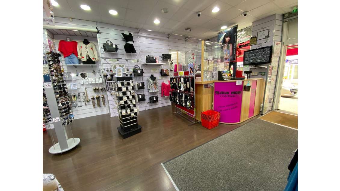 DAB local commercial 300m² axe passant à Annecy